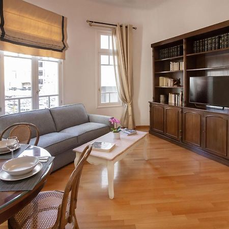 Neoclassical Apartment Close To Syntagma-Plaka By Ghh Атина Екстериор снимка