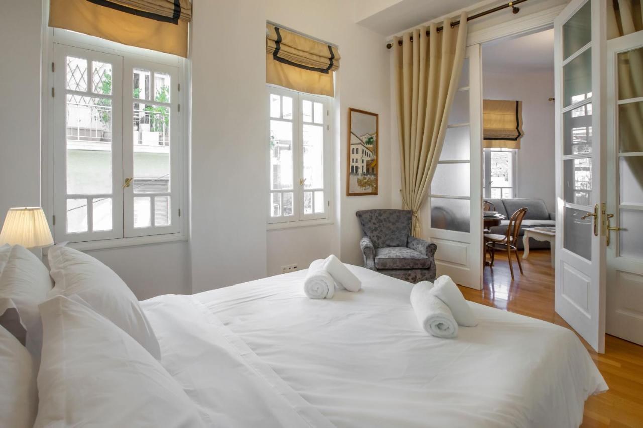 Neoclassical Apartment Close To Syntagma-Plaka By Ghh Атина Екстериор снимка