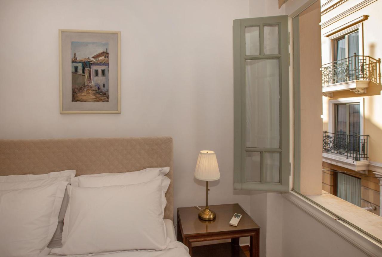 Neoclassical Apartment Close To Syntagma-Plaka By Ghh Атина Екстериор снимка