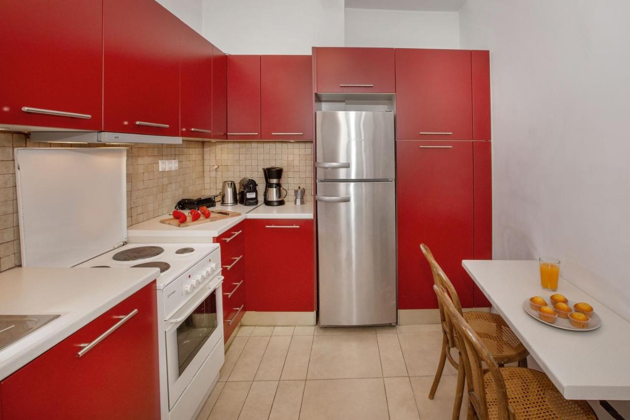 Neoclassical Apartment Close To Syntagma-Plaka By Ghh Атина Екстериор снимка