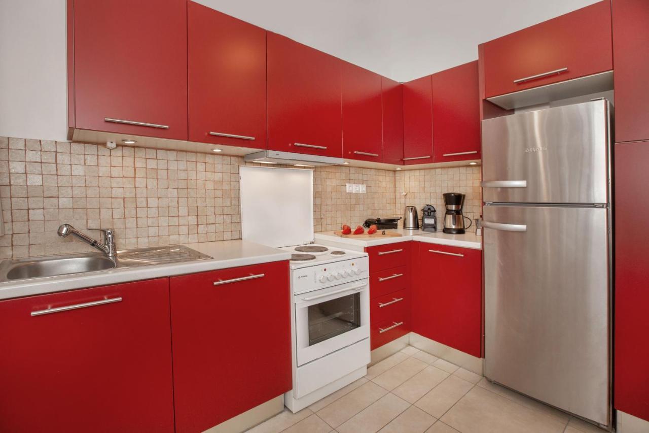 Neoclassical Apartment Close To Syntagma-Plaka By Ghh Атина Екстериор снимка